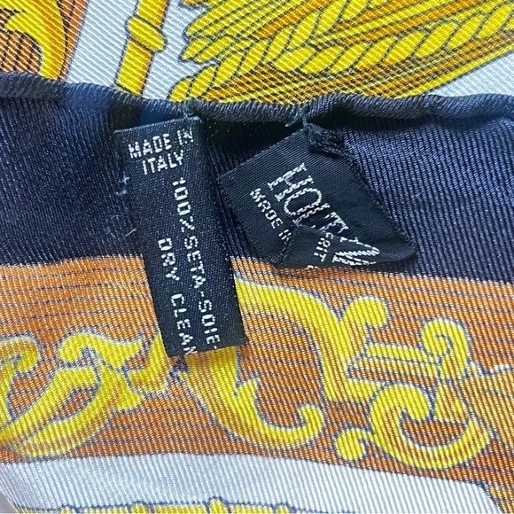 Holt Renfrew Vintage Silk Scarf Canadian Provinces Coat of Arms 34” Square - Picture 8 of 11